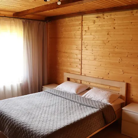 Mountain House Будинок відпочинку Яремче